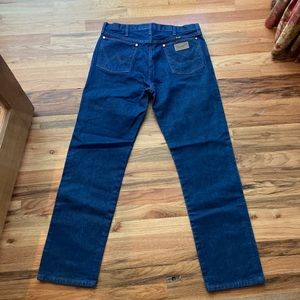 Wrangler 13MWZ 36x33